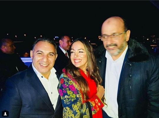 Prezident və ailəsi sənətçilərlə bir arada -  FOTOLAR